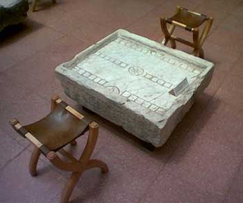 XII scripta tahvel Efesose muuseumis